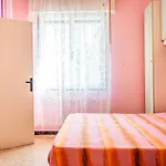 Renovated Semi Detached House In Apartment *