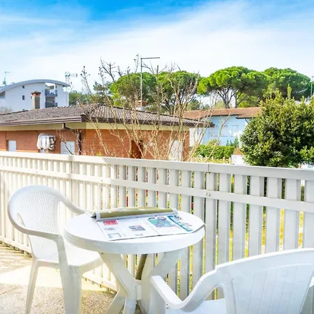 Renovated Semi Detached House In Apartment