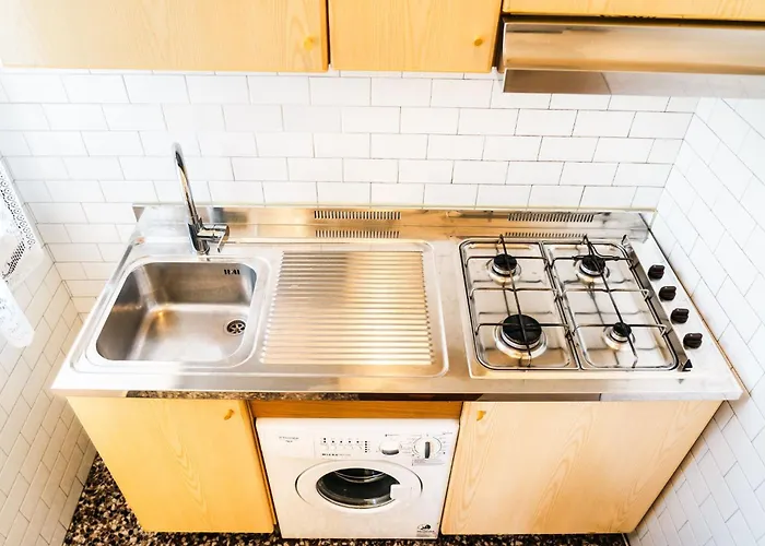 Renovated Semi Detached House In Апартаменти Бібіоне